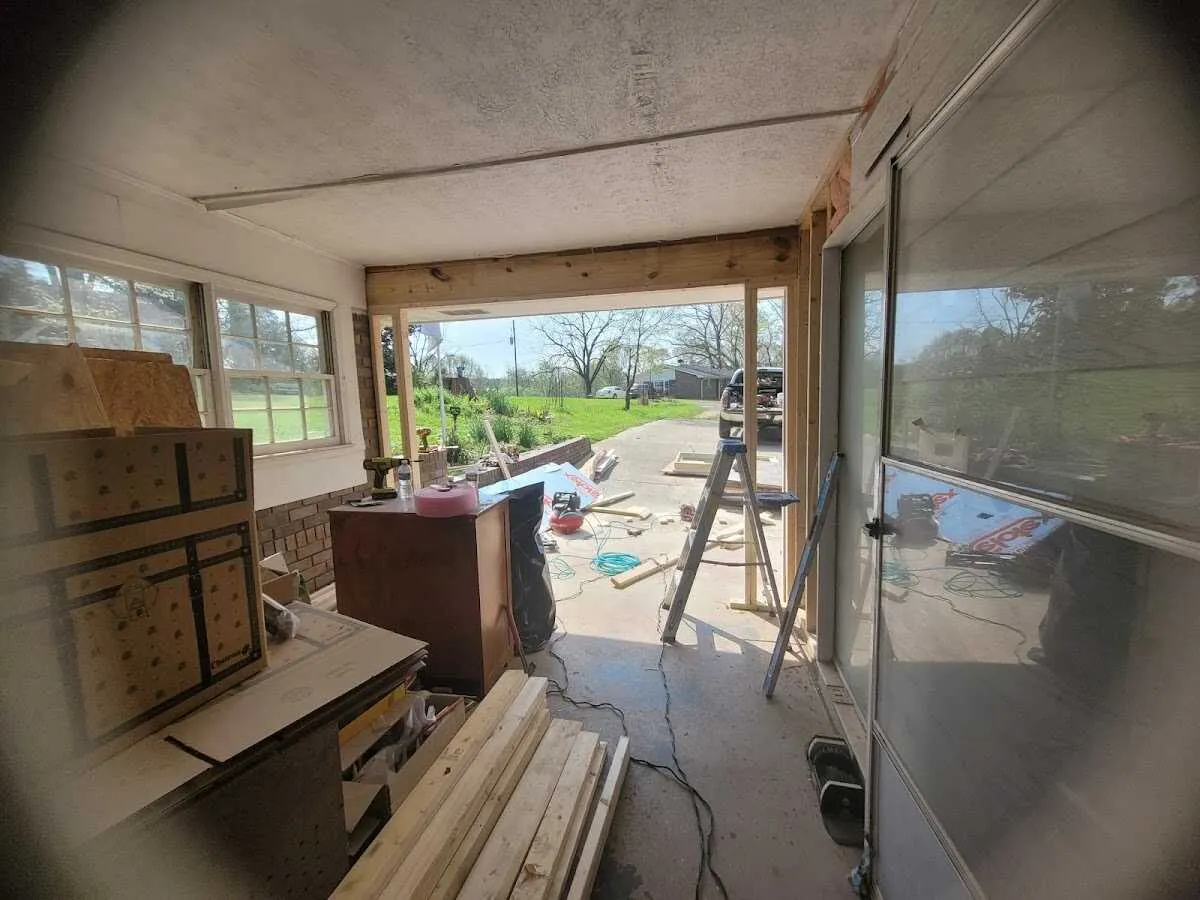 Air movers and dehumidifier for Drying & Dehumidification in Kingstowne